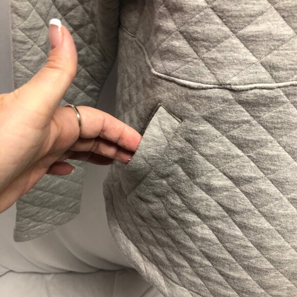 Eddie Bauer Quilted Pullover Sweatshirt Womens Size Small Gray Long Sleeve NEW - Picture 3 of 9